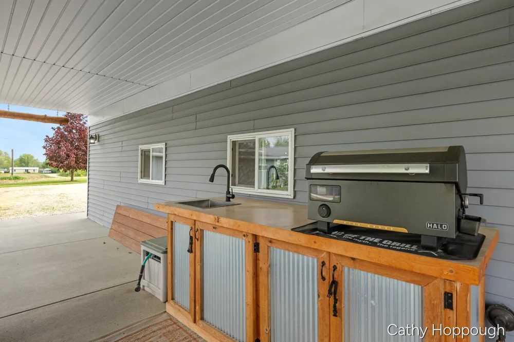 6521 Clinton Trail Campbell Township, MI 48815