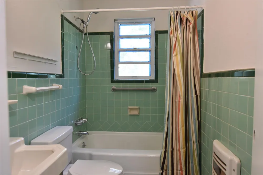 1202 Sunnyside Avenue Cockrell Hill, TX 75211