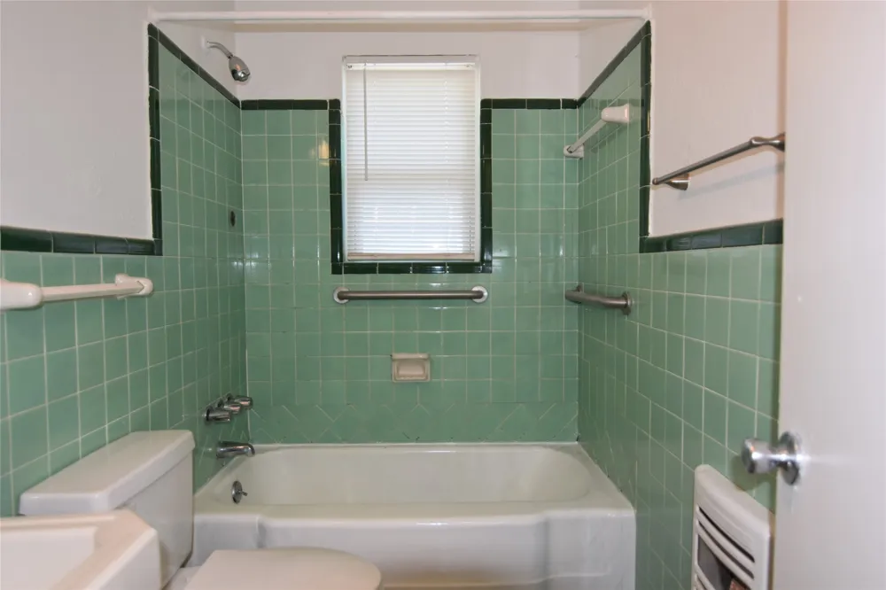 1202 Sunnyside Avenue Cockrell Hill, TX 75211