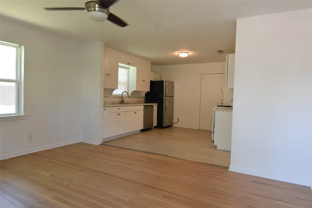 1202 Sunnyside Avenue Cockrell Hill, TX 75211