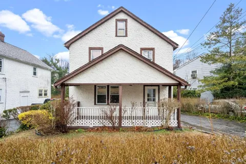 43 Van Nostrand Avenue