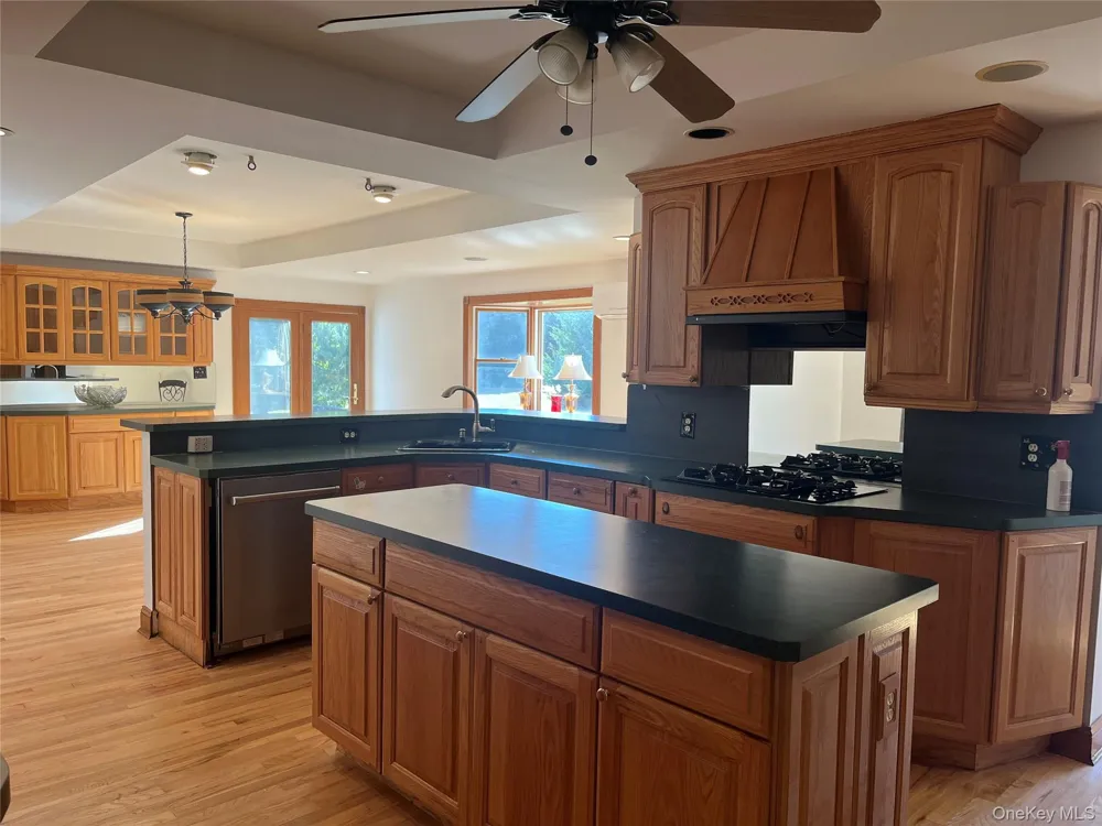 1799 Wading River Manor Road Wading River, NY 11792