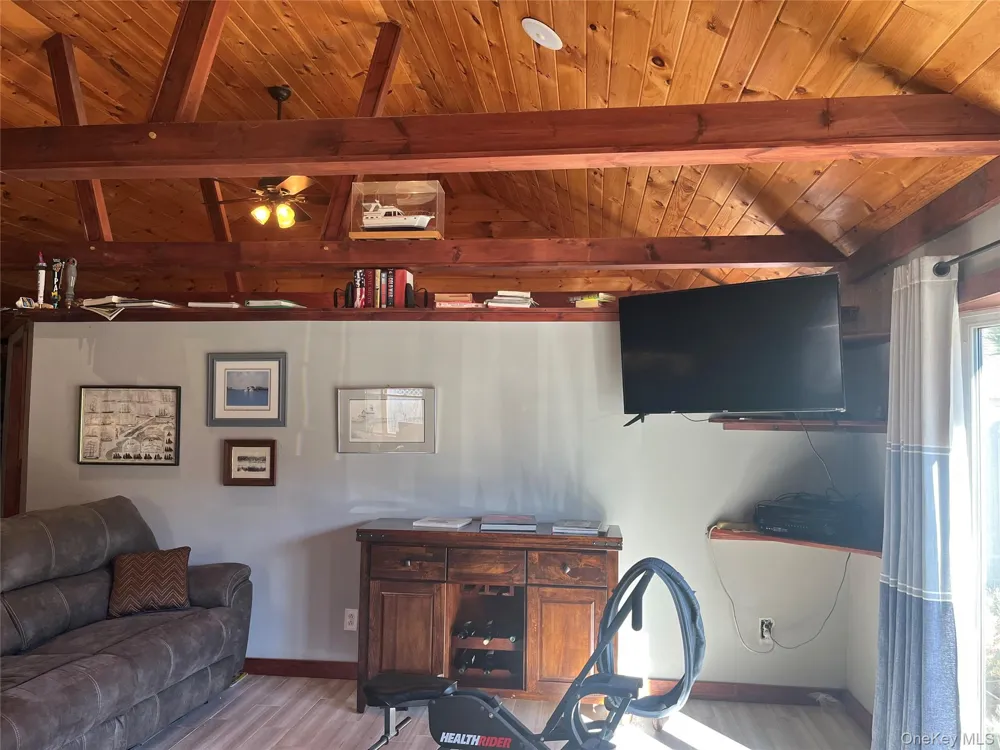 1799 Wading River Manor Road Wading River, NY 11792