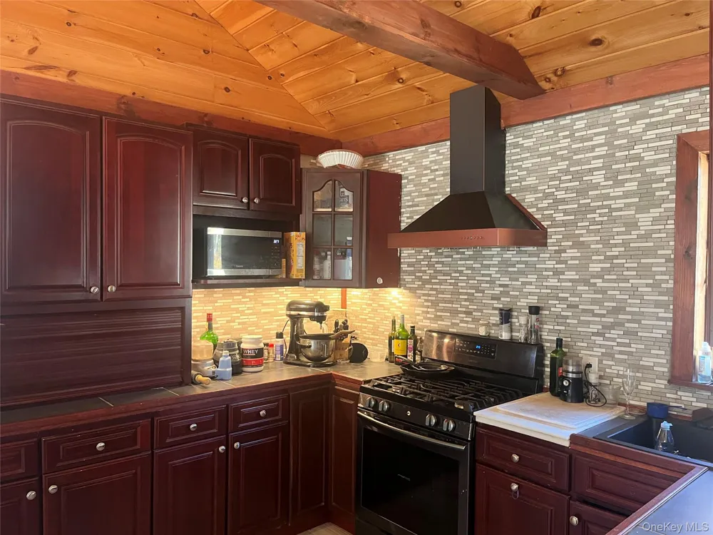 1799 Wading River Manor Road Wading River, NY 11792