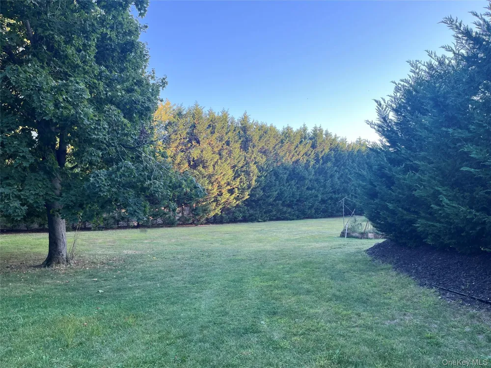 1799 Wading River Manor Road Wading River, NY 11792