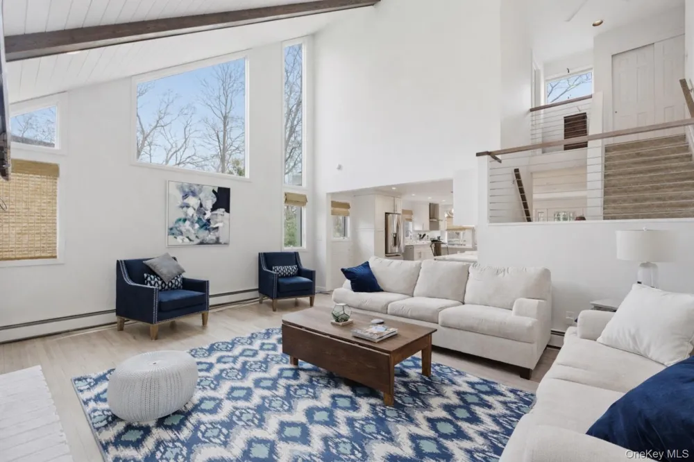 1 Canal Way Hampton Bays, NY 11946