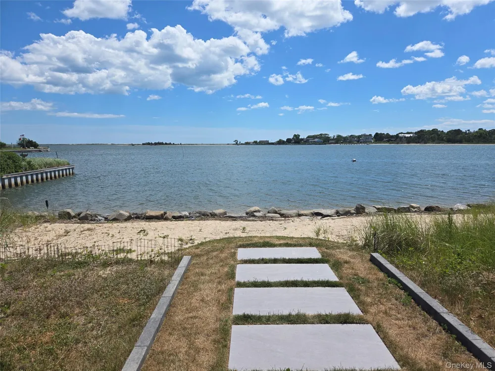 1 Canal Way Hampton Bays, NY 11946