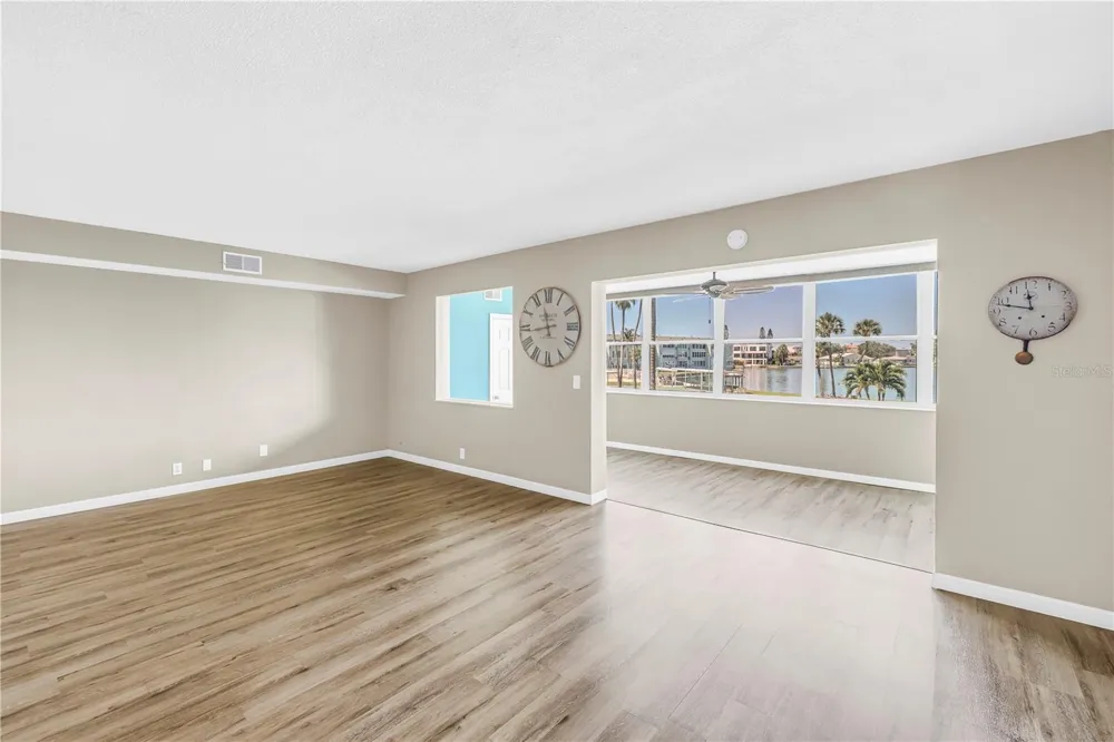 1868 SHORE DRIVE S #212 South Pasadena, FL 33707