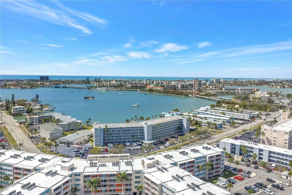 1868 SHORE DRIVE S #212 South Pasadena, FL 33707