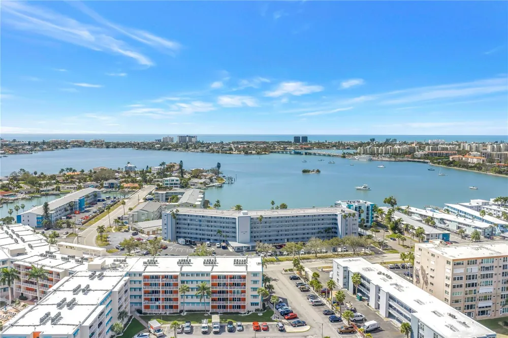 1868 SHORE DRIVE S #212 South Pasadena, FL 33707