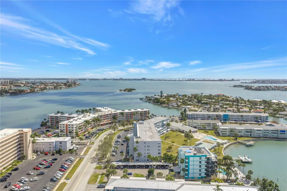 1868 SHORE DRIVE S #212 South Pasadena, FL 33707