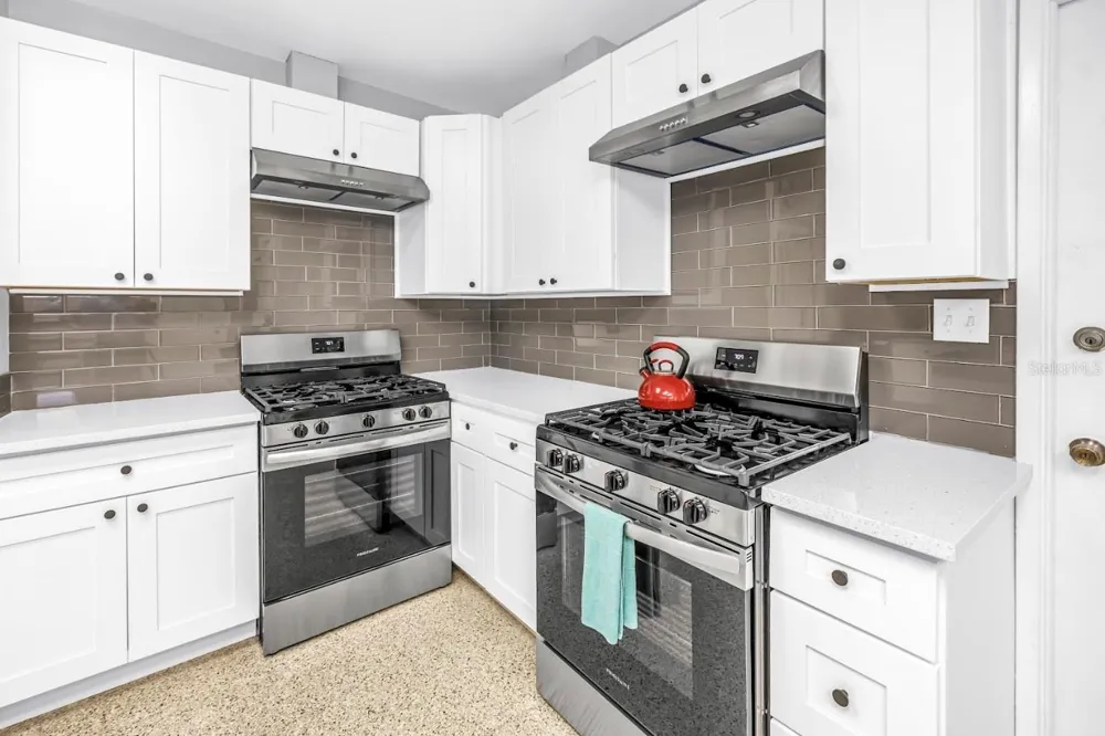 1868 SHORE DRIVE S #212 South Pasadena, FL 33707