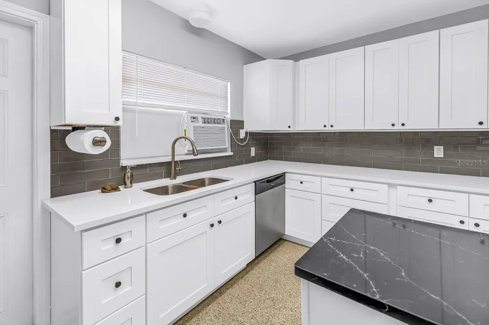 1868 SHORE DRIVE S #212 South Pasadena, FL 33707