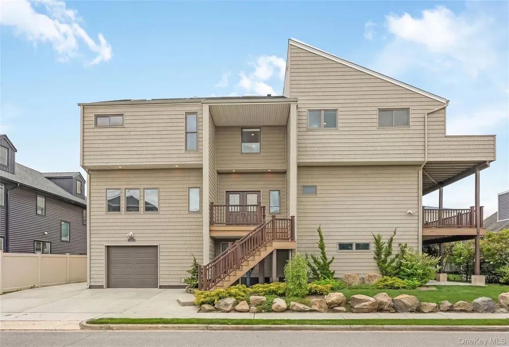 29 Bath Street Lido Beach, NY 11561