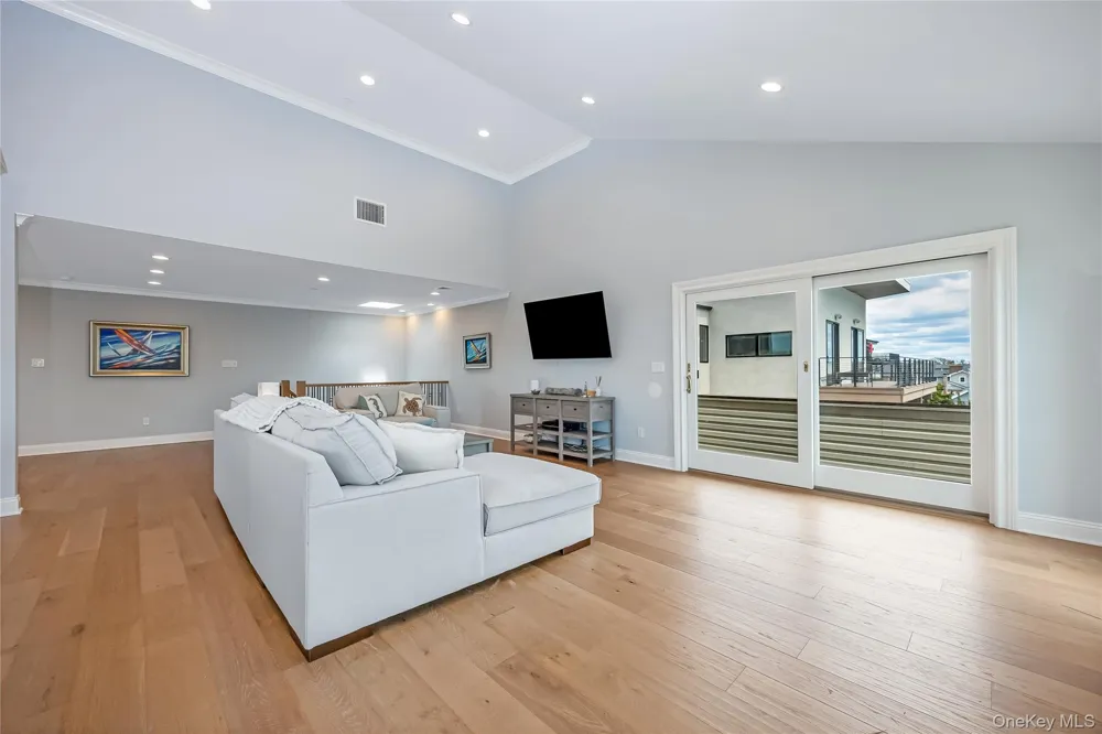 29 Bath Street Lido Beach, NY 11561