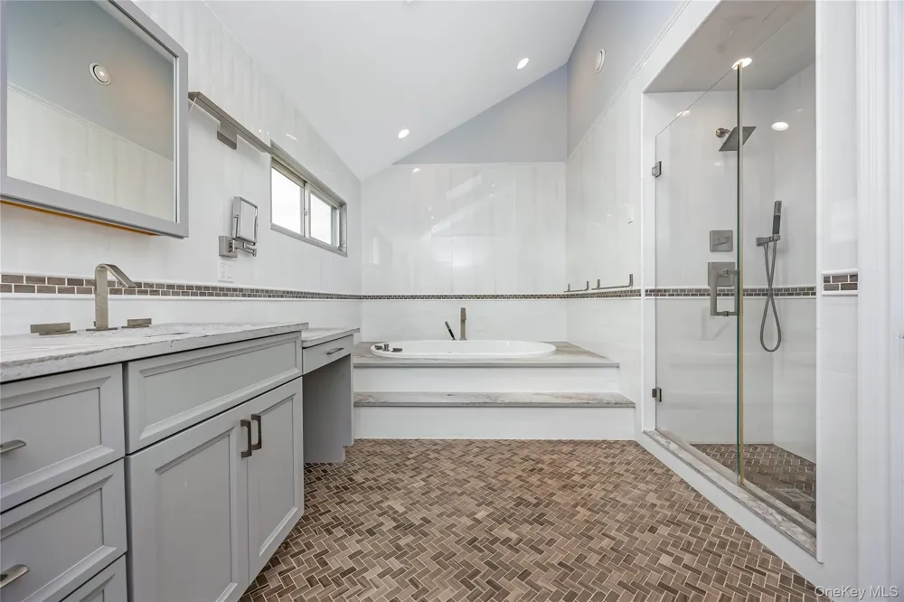 29 Bath Street Lido Beach, NY 11561