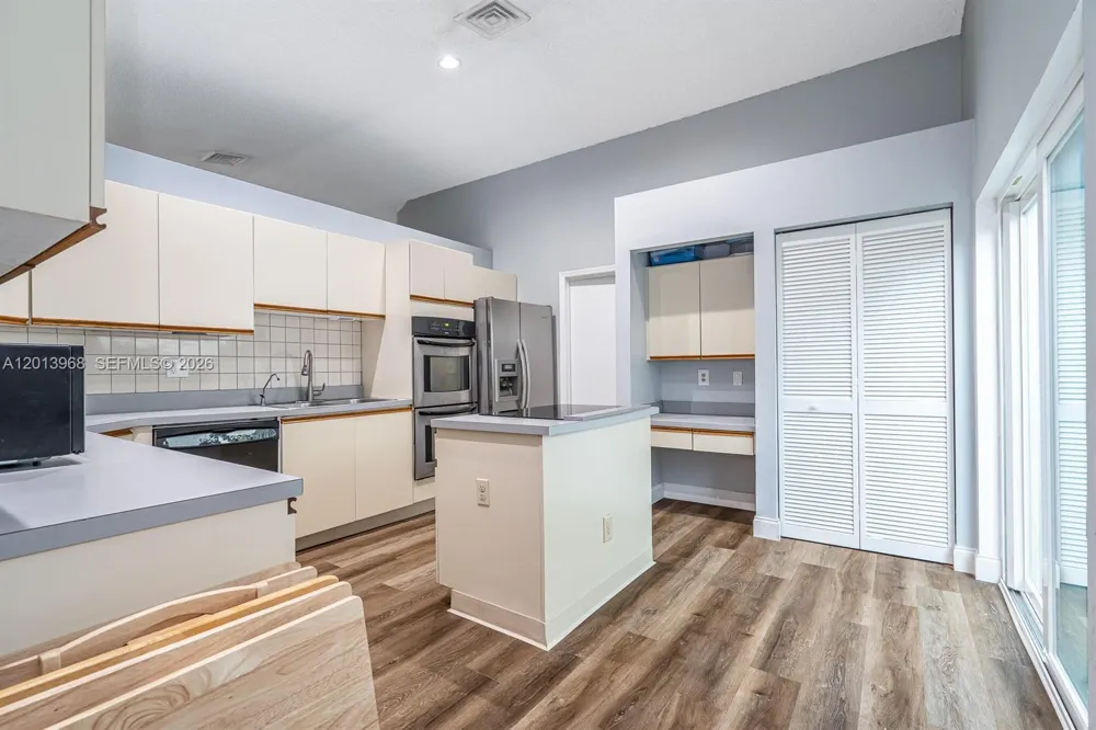 4125 NW 96th Ter #4125 Sunrise, FL 33351