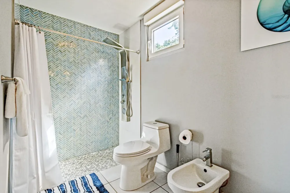 100 OCEAN PLAZA DRIVE #15 Luquillo, PR 00773