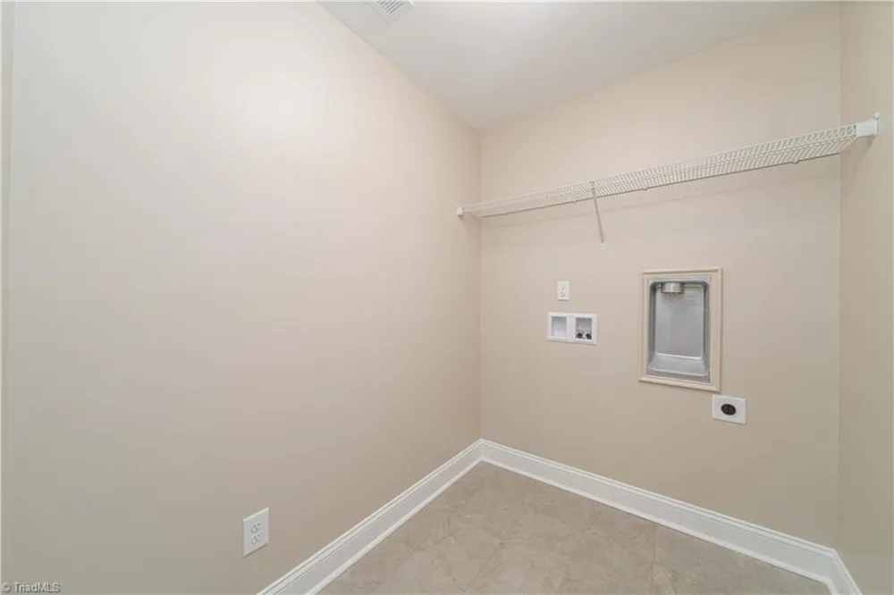 10265 NC Highway 150 Clemmons, NC 27012