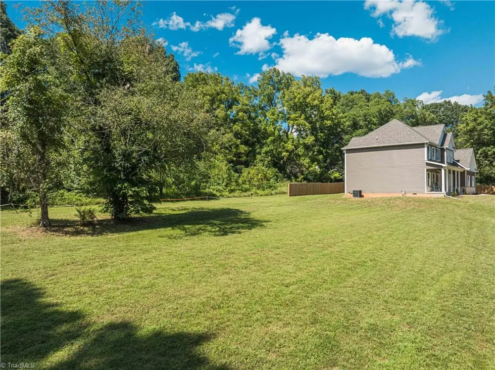 10265 NC Highway 150 Clemmons, NC 27012