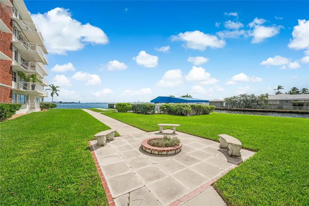 1700 NE 105th St #108 Miami Shores, FL 33138