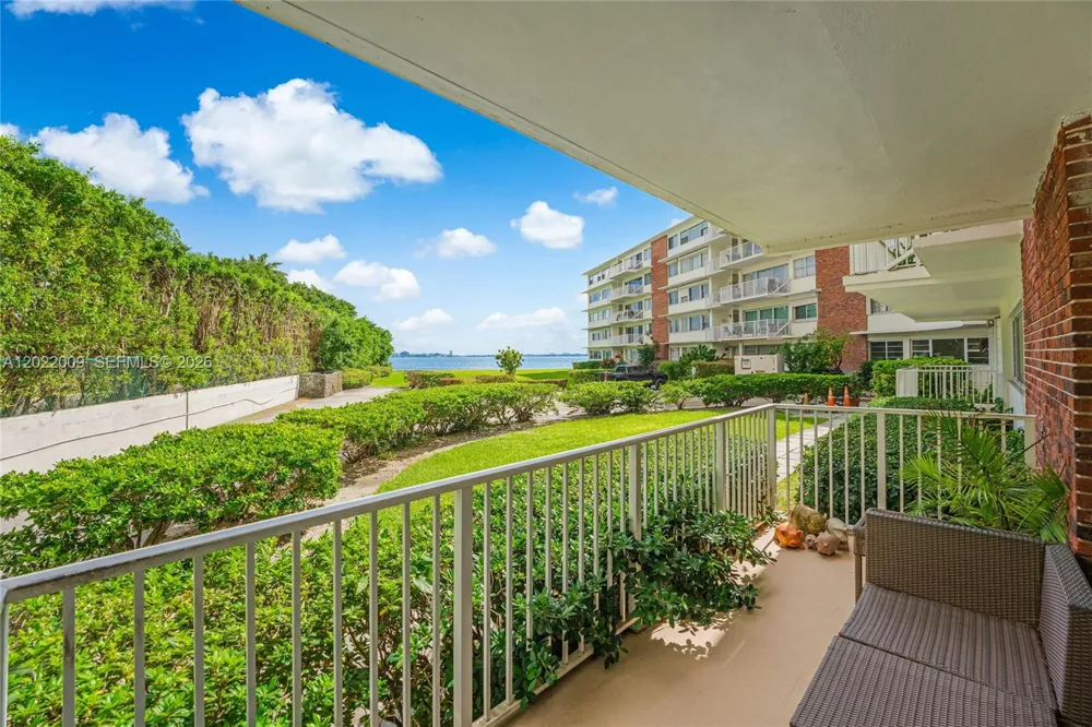 1700 NE 105th St #108 Miami Shores, FL 33138