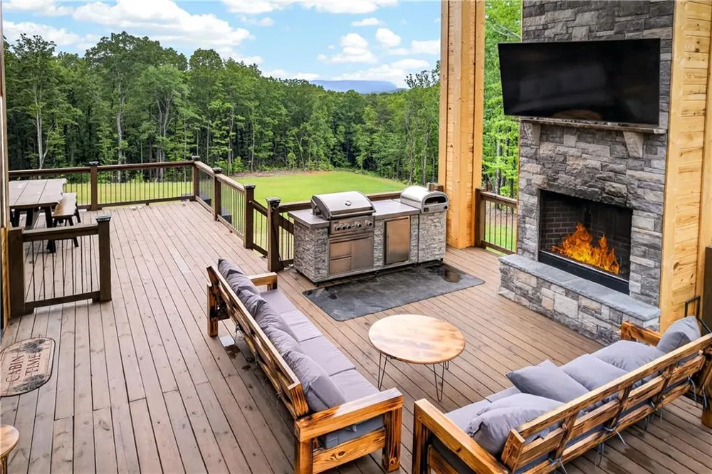 281 High Summit Drive Talking Rock, GA 30175