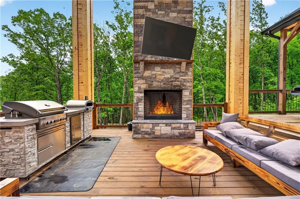 281 High Summit Drive Talking Rock, GA 30175