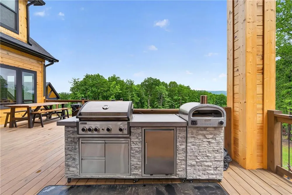 281 High Summit Drive Talking Rock, GA 30175