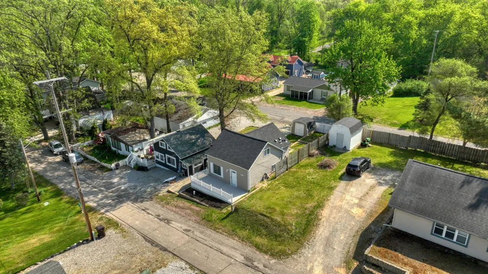 2948 Russell Court Columbia Township, MI 49234