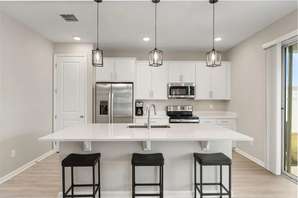 1542 SUGARBELLE CIRCLE Mascotte, FL 34753