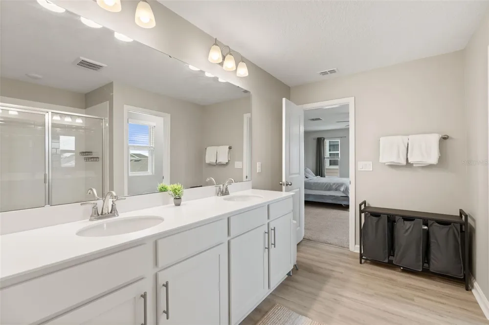 1542 SUGARBELLE CIRCLE Mascotte, FL 34753
