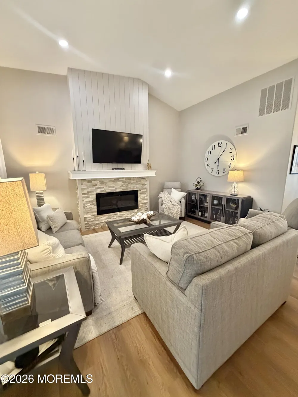 1101 Thornbury Lane #B