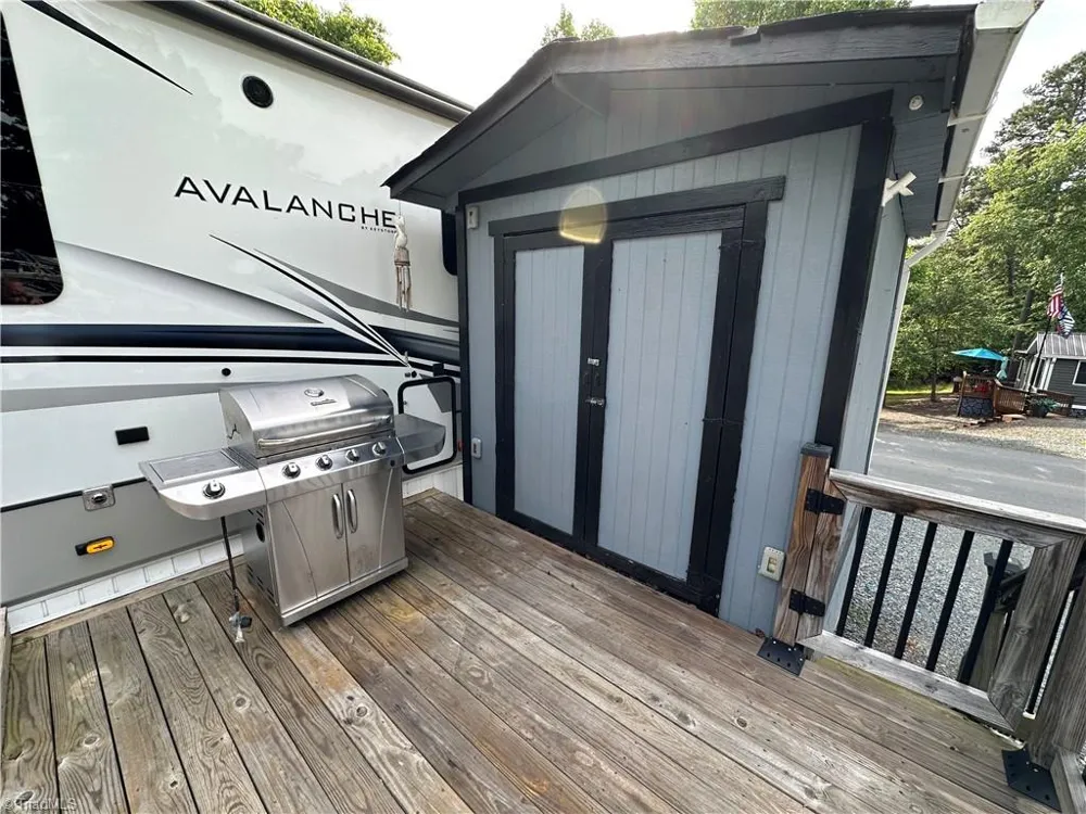 133 Marina Drive New London, NC 28127