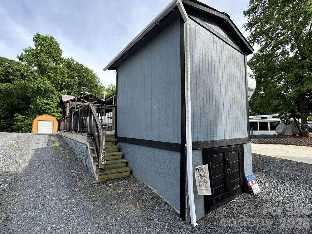 133 Marina Drive New London, NC 28127