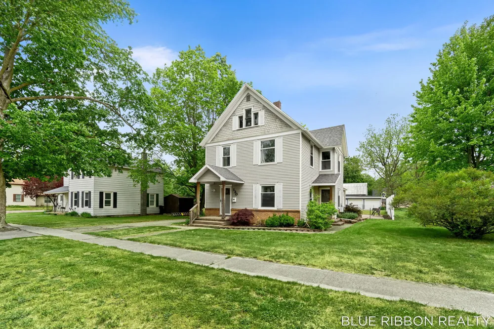 130 W Cherry Street Wayland City, MI 49348