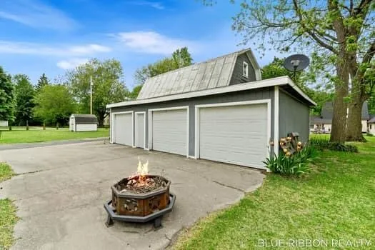 130 W Cherry Street Wayland City, MI 49348