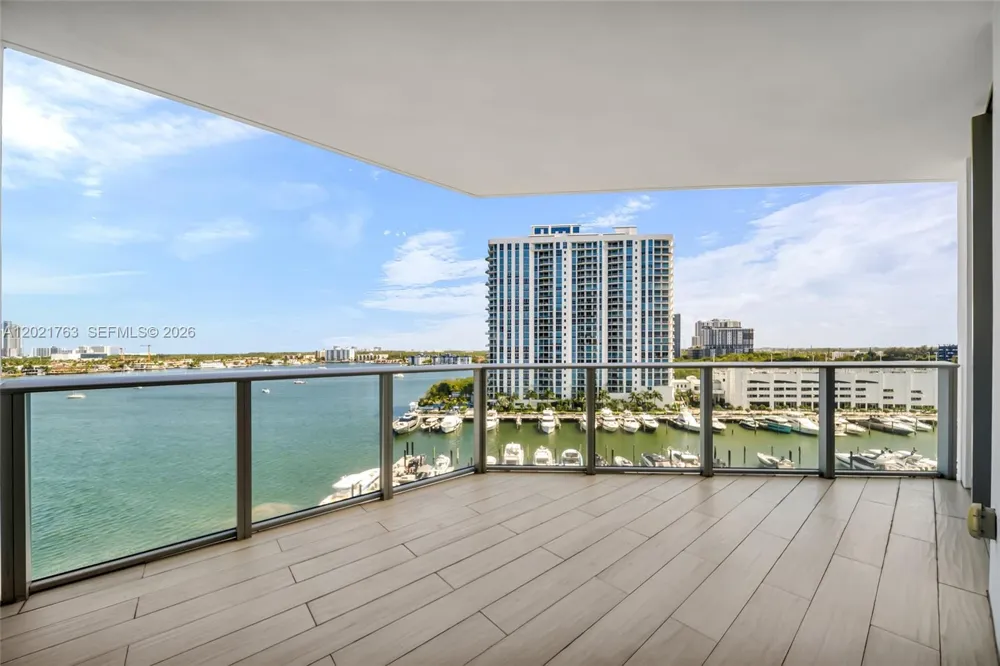 17301 Biscayne Blvd #907 North Miami Beach, FL 33160