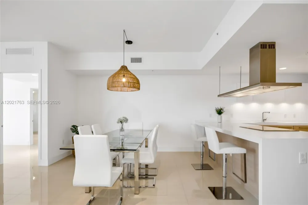17301 Biscayne Blvd #907 North Miami Beach, FL 33160