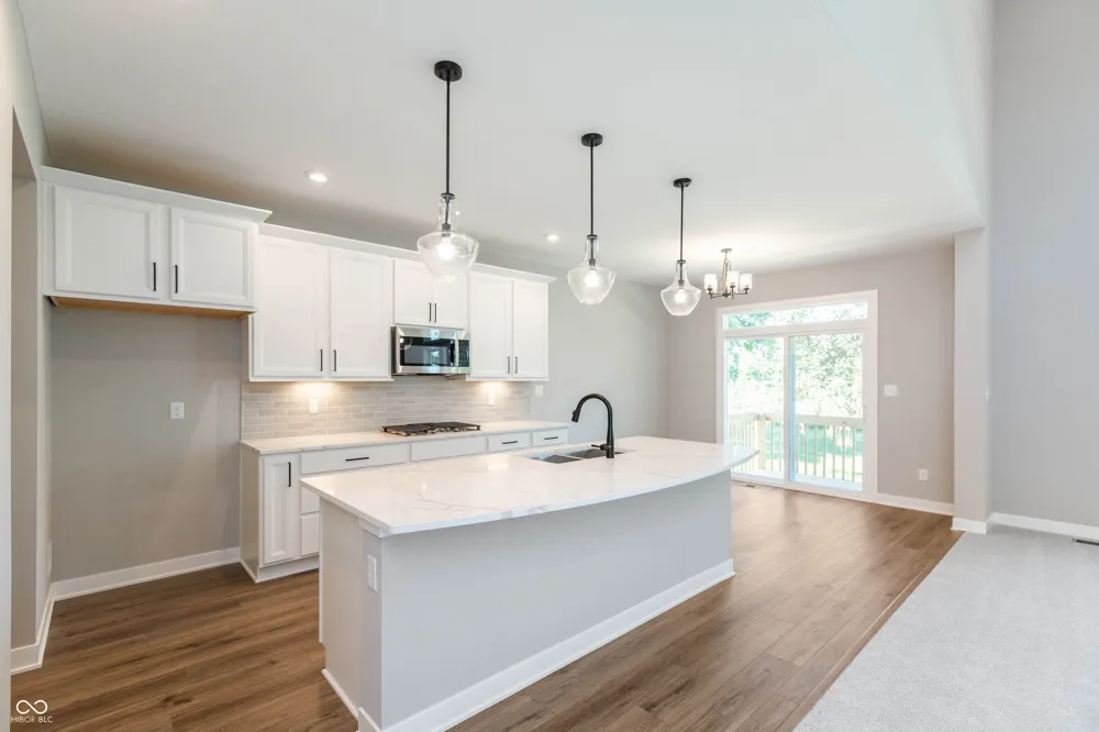9558 Hemingway Drive Indianapolis, IN 46239