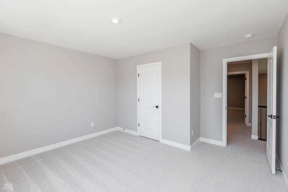 9558 Hemingway Drive Indianapolis, IN 46239