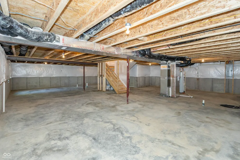 9558 Hemingway Drive Indianapolis, IN 46239
