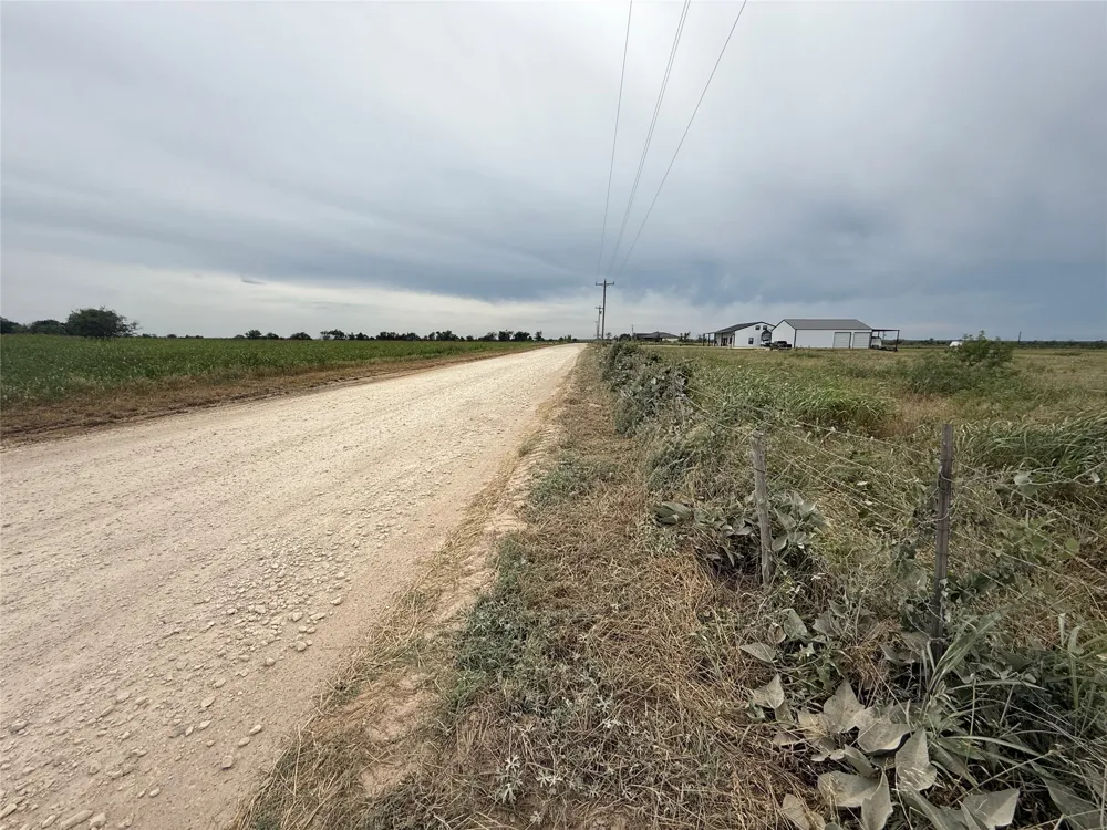 1432 Dos Hermanas Road Salado, TX 76571
