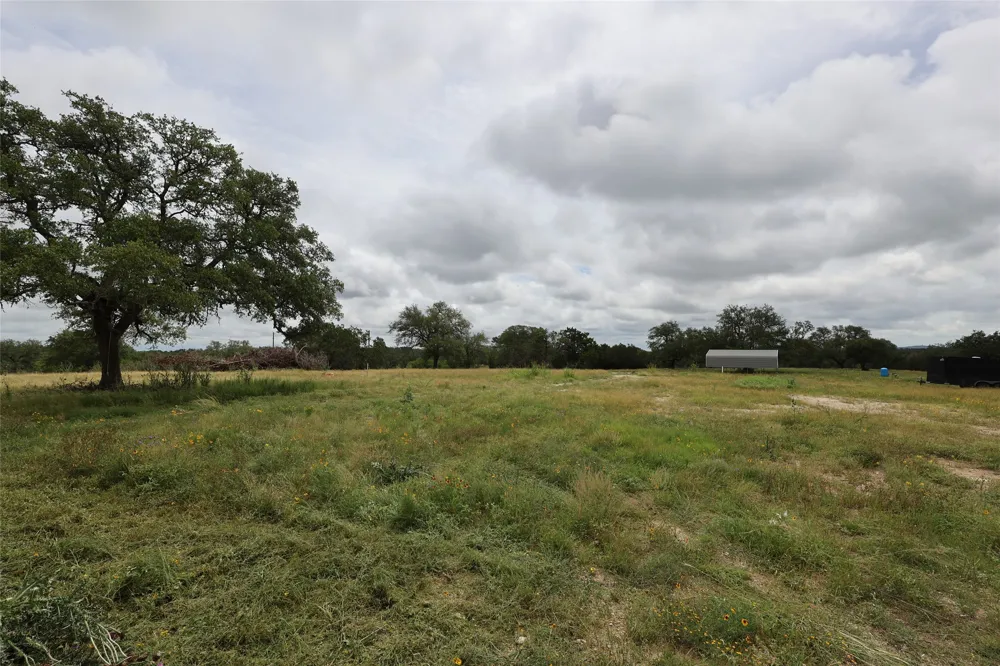 1399 Klett Ranch Road Johnson City, TX 78636