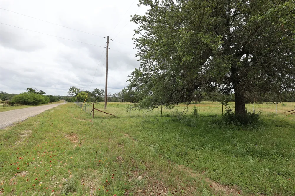 1399 Klett Ranch Road Johnson City, TX 78636