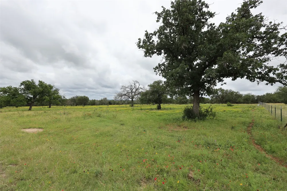 1399 Klett Ranch Road Johnson City, TX 78636
