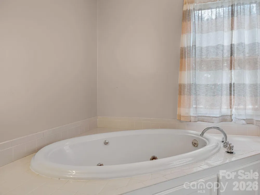 1570 Roddy Road Campobello, SC 29322