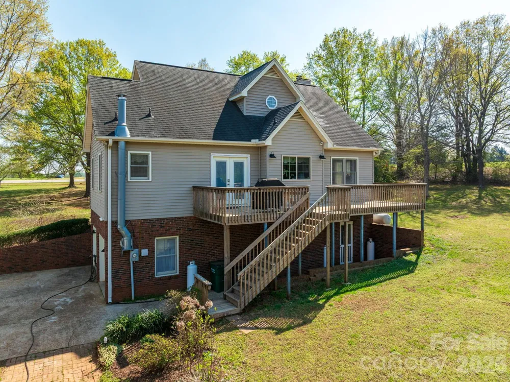 1570 Roddy Road Campobello, SC 29322