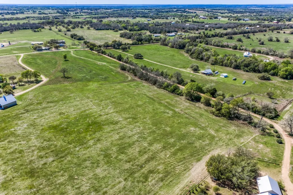 11646 Schuster Rd Round Top, TX 78954