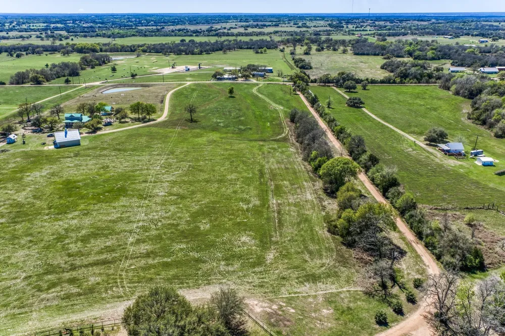 11646 Schuster Rd Round Top, TX 78954